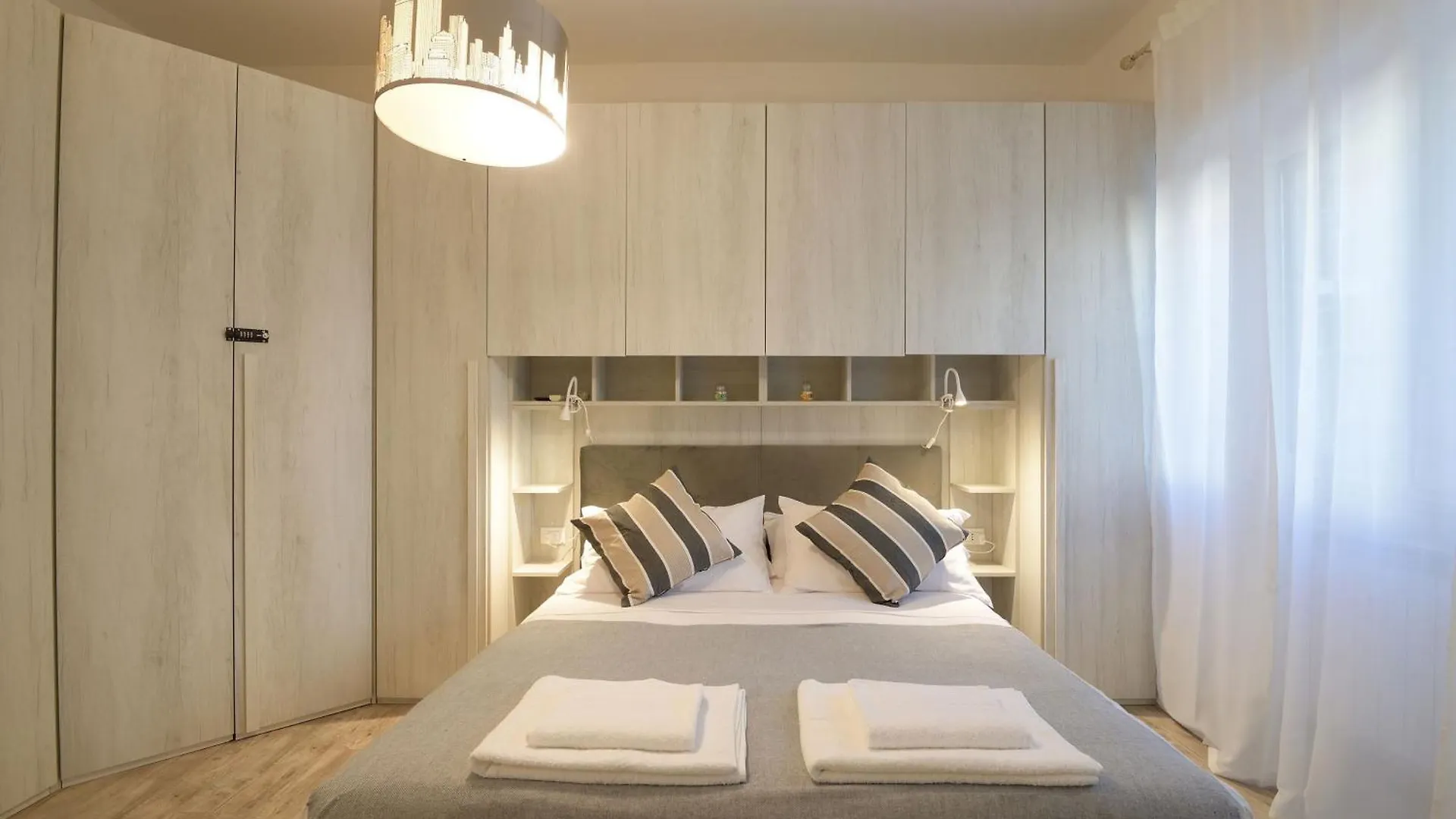 Modern And Cozy Apartment + 2Bdr + Ostiense Rzym Włochy